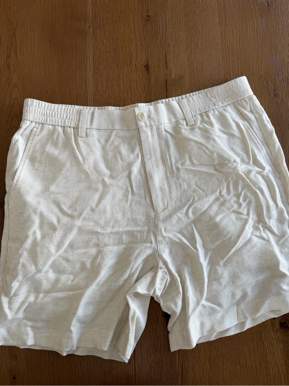 Men's Flat-Front Cream Casual Shorts